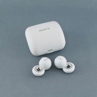 ソニー(SONY)のSONY WF-L900 LinkBuds 完全ワイヤレスイヤホン USED品 DSEE 高音質 防滴 IPX4 マイク コンパクト 軽量 ホワイト 完動品 S V0333(ヘッドフォン/イヤフォン)