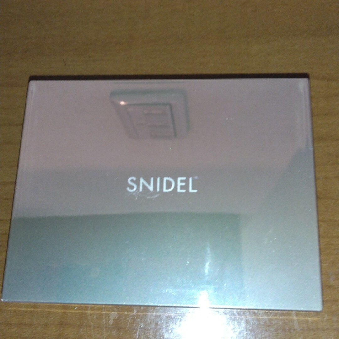 SNIDEL(スナイデル)のスナイデル　ビューティ　フェイススタイリスト01 コスメ/美容のベースメイク/化粧品(アイシャドウ)の商品写真