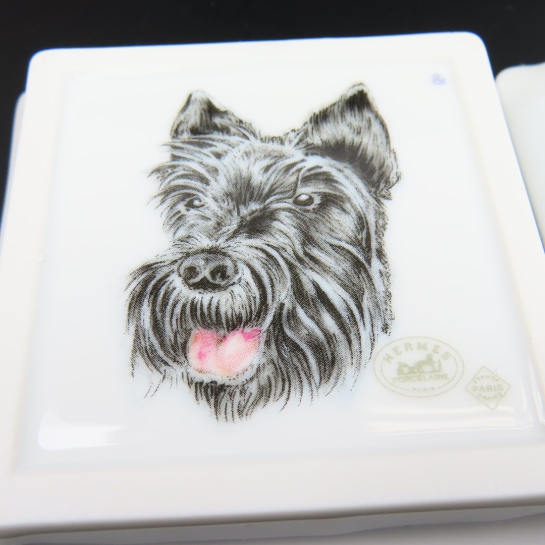 Hermes(エルメス)の未使用品 HERMES エルメス トレイセット 小皿 2点 食器 SWTTISH TERRIER 犬 ぶた インテリア 皿 陶器 イエロー ユニセックス【中古】 インテリア/住まい/日用品のキッチン/食器(食器)の商品写真