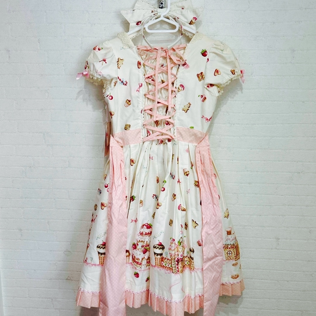 Angelic Pretty(アンジェリックプリティー)のF3 新品　アンジェリックプリティ　お菓子の国　ワンピース　カチューシャ レディースのワンピース(ひざ丈ワンピース)の商品写真