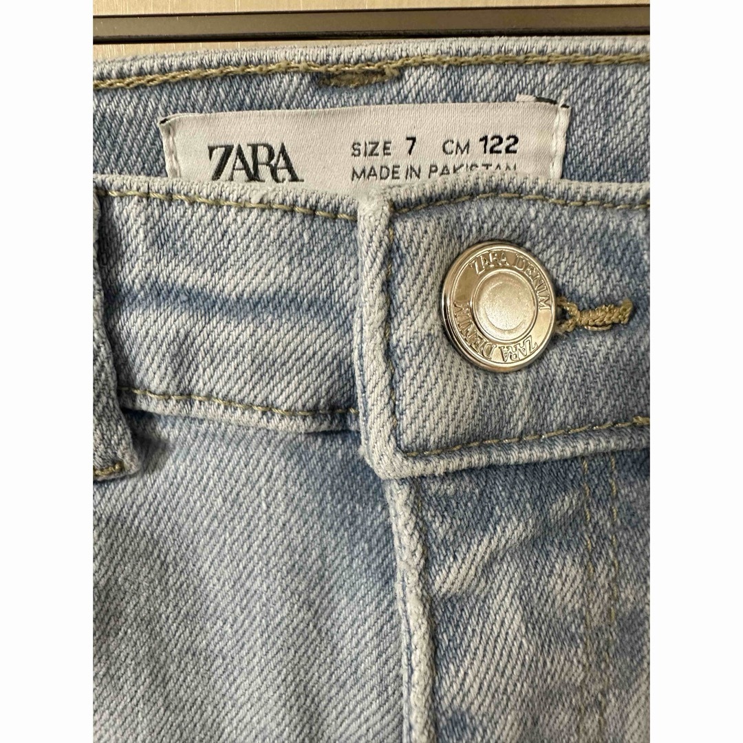 ZARA KIDS(ザラキッズ)のZara kids デニム　120 キッズ/ベビー/マタニティのキッズ服女の子用(90cm~)(パンツ/スパッツ)の商品写真