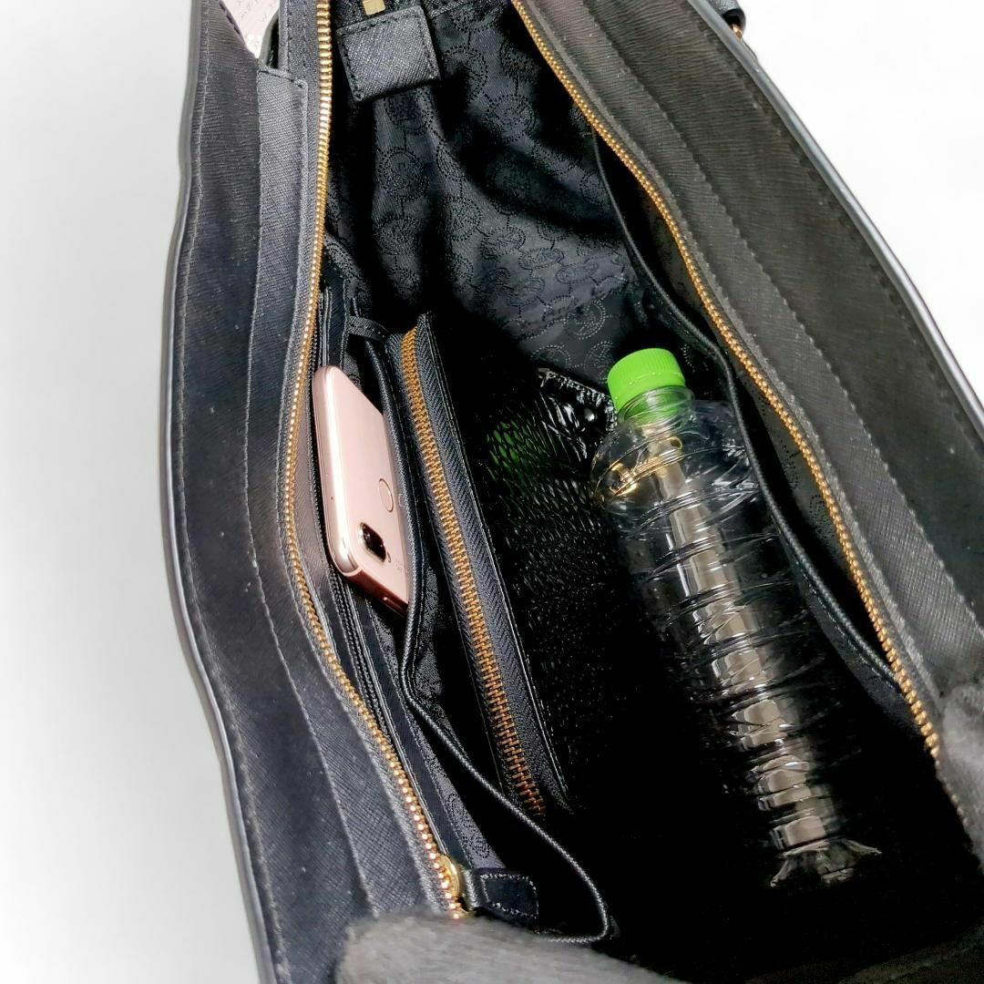Michael Kors(マイケルコース)の美品 マイケルコース ショルダーバッグ ハンドバッグ 2way A4可 ブラック レディースのバッグ(ハンドバッグ)の商品写真