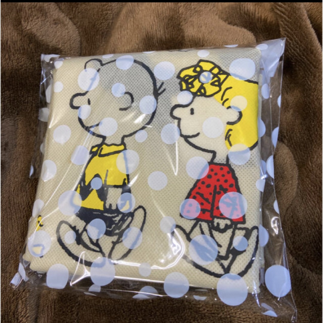 SNOOPY(スヌーピー)のトートバッグ エコバッグ　不織布　スヌーピー　値下げ レディースのバッグ(エコバッグ)の商品写真