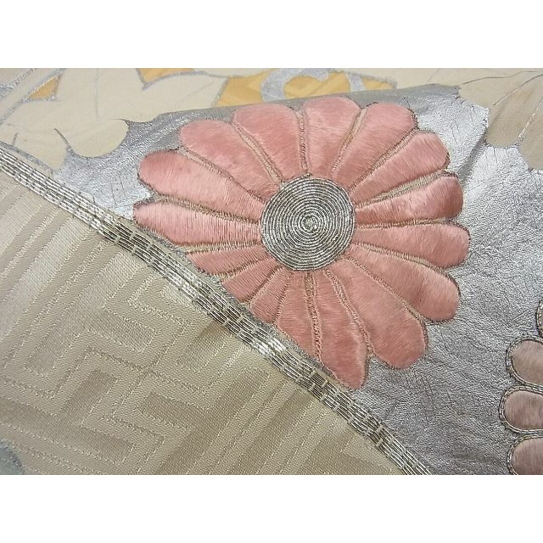 平和屋野田店■豪華振袖　銀駒刺繍　雪芝花丸文　銀彩　逸品　n-cw1101 レディースの水着/浴衣(振袖)の商品写真