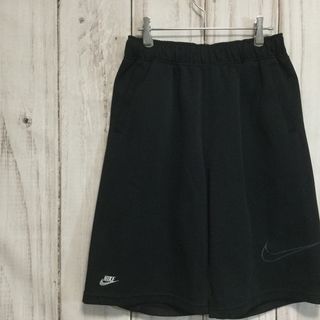 ナイキ(NIKE)の【ナイキ ハーフパンツ】90s ロゴ刺繍 銀タグ XL 黒 NIKE 古着(ショートパンツ)