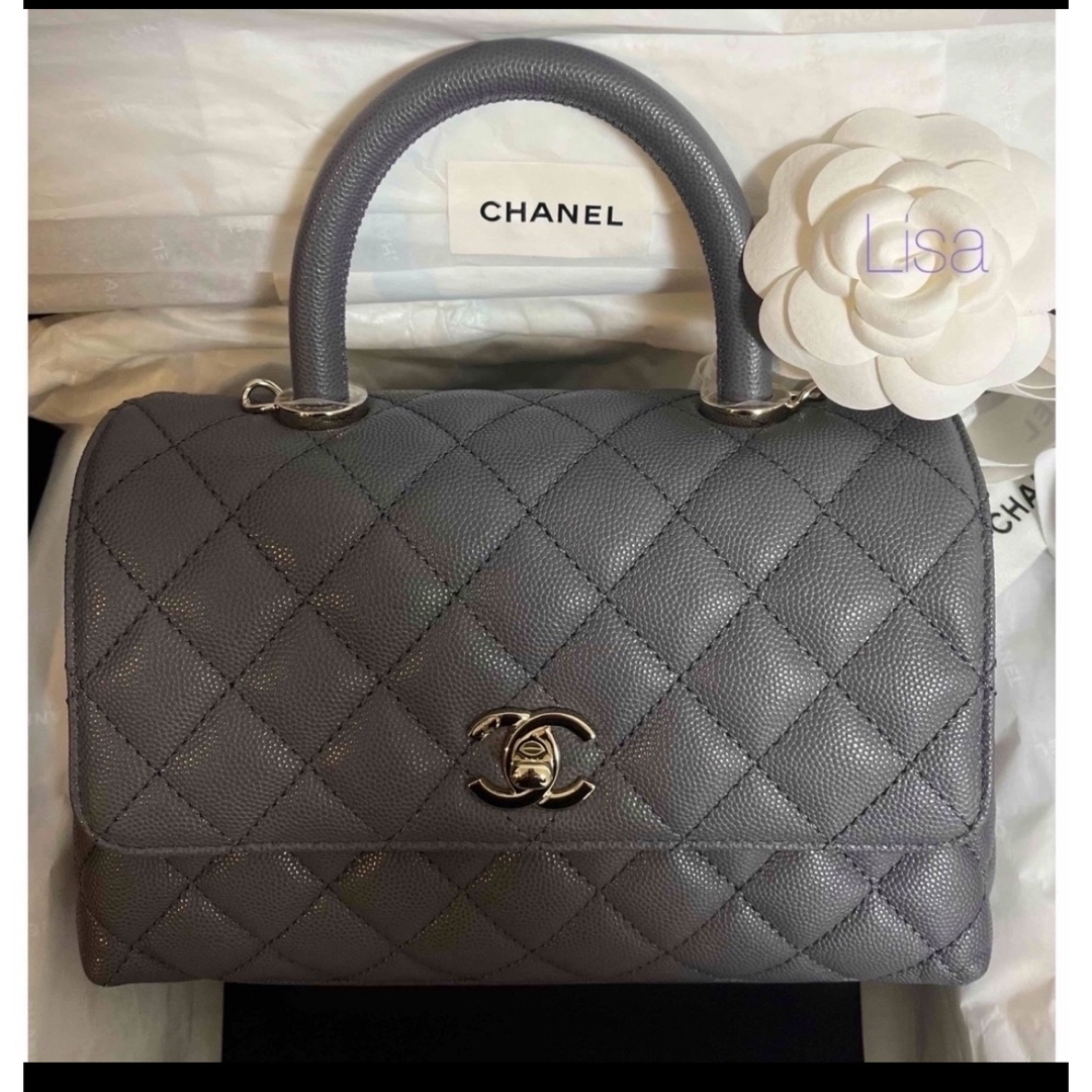 CHANEL(シャネル)のご専用❗️2023-24秋冬 新作✨ココハンドル  トップハンドル24 グレー レディースのバッグ(ショルダーバッグ)の商品写真