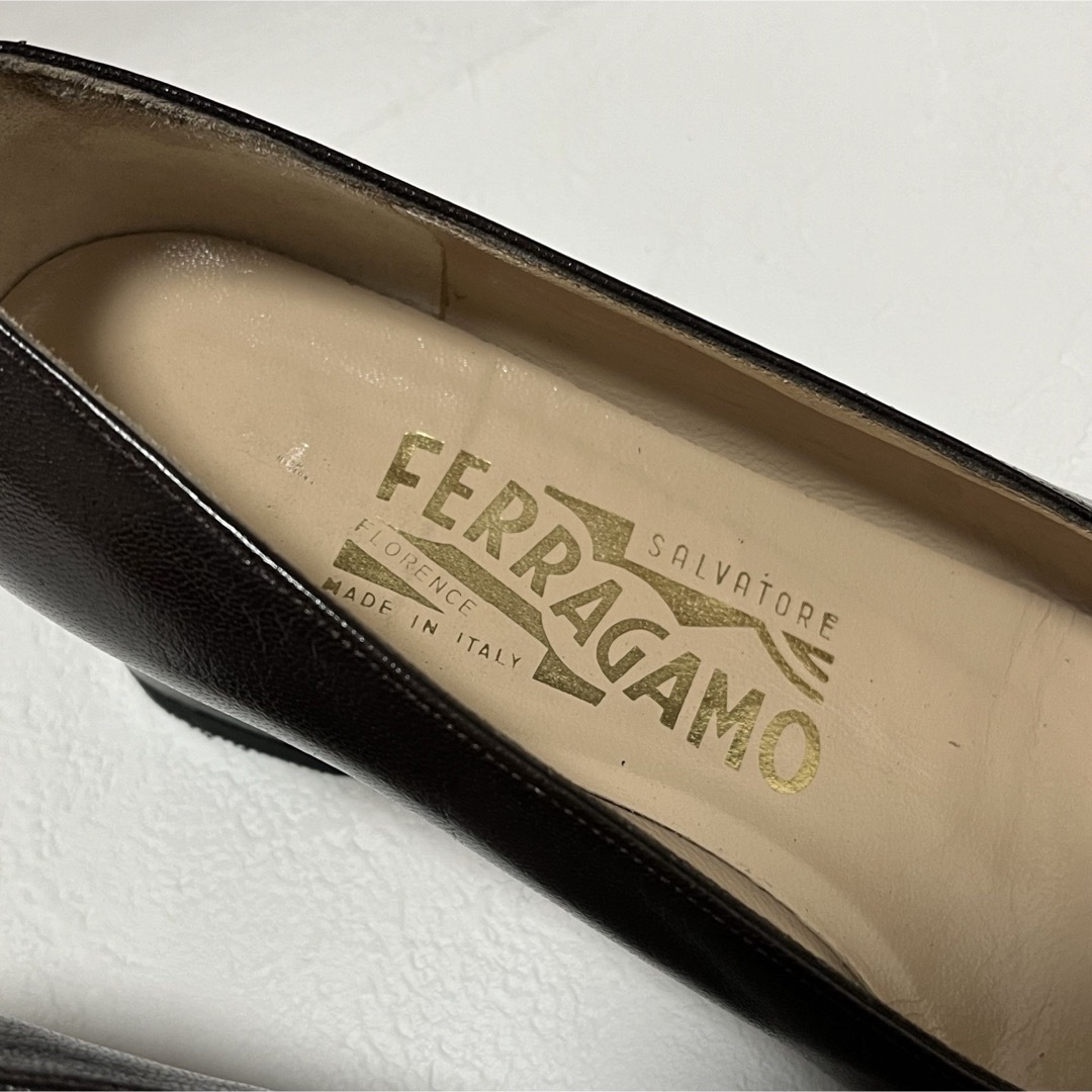 Salvatore Ferragamo(サルヴァトーレフェラガモ)のSalvatore Ferragamo パンプス　ブラウン　5D レディースの靴/シューズ(ハイヒール/パンプス)の商品写真