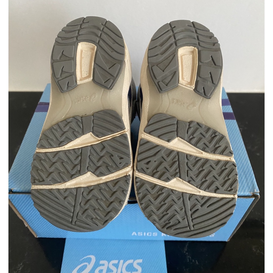 asics(アシックス)のasics 13.5cm キッズ/ベビー/マタニティのベビー靴/シューズ(~14cm)(スニーカー)の商品写真