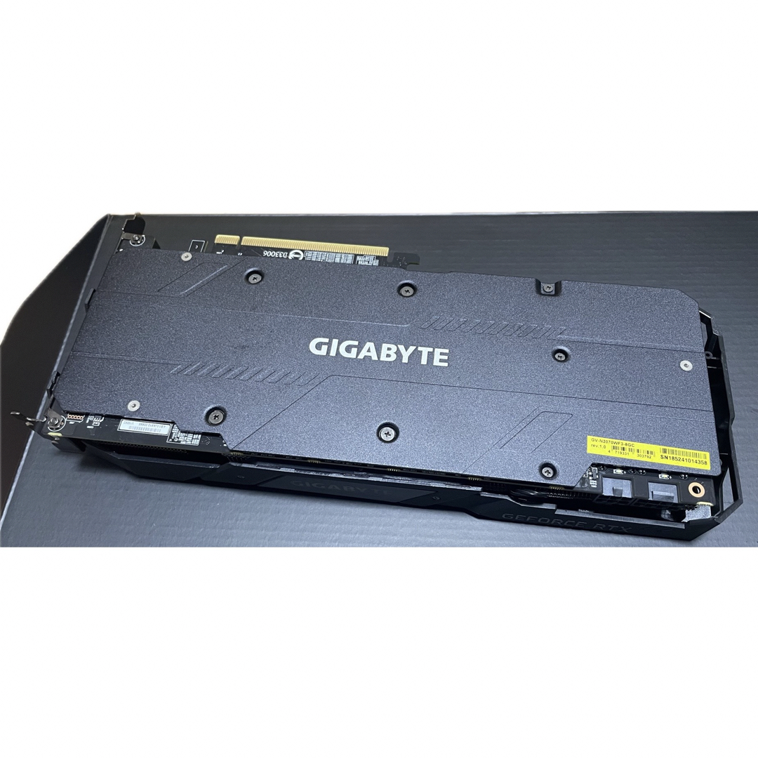 GIGABYTE ゲーミングモデル GV-N2070WF3-8GC スマホ/家電/カメラのPC/タブレット(PCパーツ)の商品写真