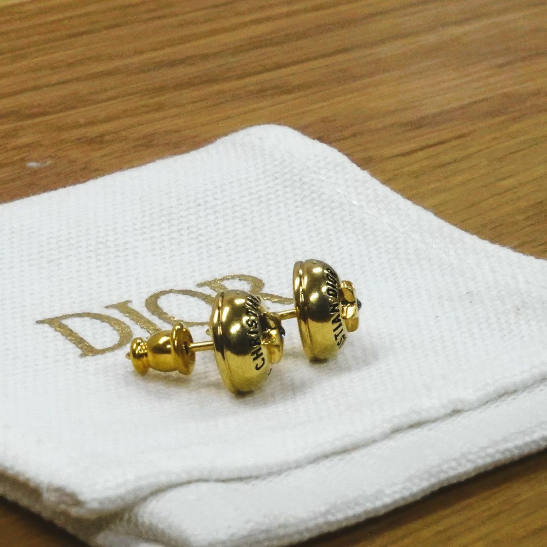 Dior(ディオール)のDior ディオール PETIT CD スタッドピアス 新品・未使用 レディースのアクセサリー(ピアス)の商品写真
