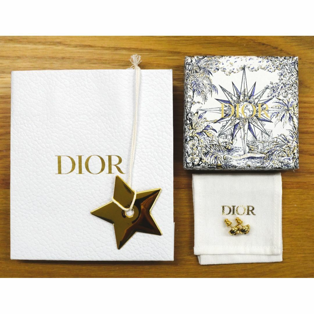 Dior(ディオール)のDior ディオール PETIT CD スタッドピアス 新品・未使用 レディースのアクセサリー(ピアス)の商品写真