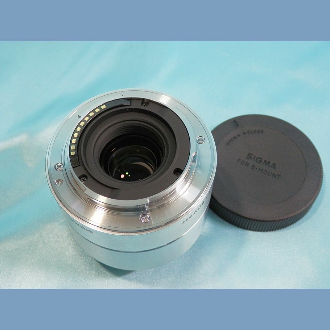 SIGMA(シグマ)のシグマ 19mm F2.8 DN ソニーEマウント用 シルバー Artライン スマホ/家電/カメラのカメラ(レンズ(単焦点))の商品写真