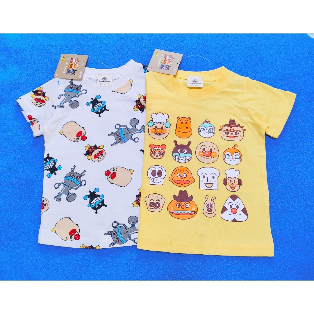 アンパンマン(アンパンマン)の新品　100cm　アンパンマン　それいけ!半袖Ｔシャツ2枚セット　総柄iv×Y キッズ/ベビー/マタニティのキッズ服男の子用(90cm~)(Tシャツ/カットソー)の商品写真