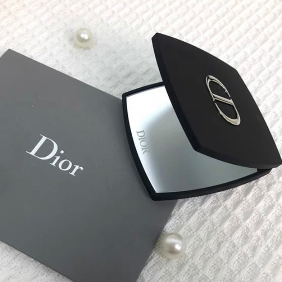 Christian Dior(クリスチャンディオール)のディオール　Dior コンパクトミラー　箱付き レディースのファッション小物(ミラー)の商品写真