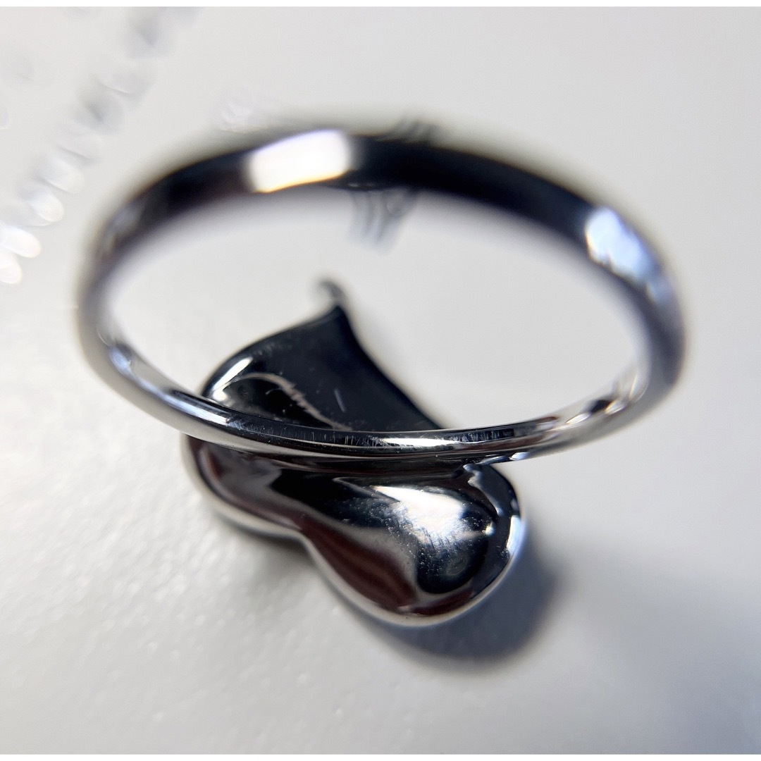 [新品同様]K18WGホワイトゴールド金天然ブラックダイヤモンドリング指輪 レディースのアクセサリー(リング(指輪))の商品写真