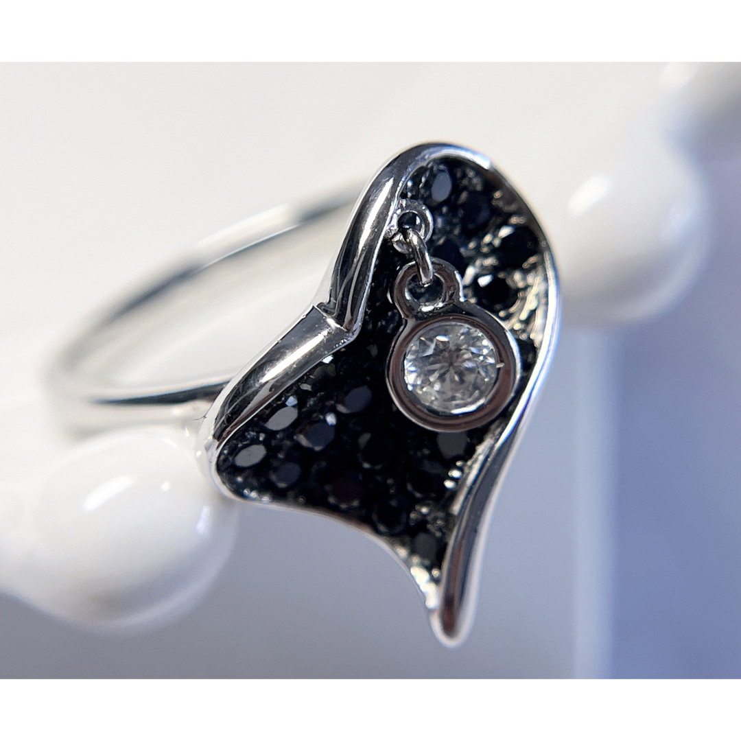 [新品同様]K18WGホワイトゴールド金天然ブラックダイヤモンドリング指輪 レディースのアクセサリー(リング(指輪))の商品写真