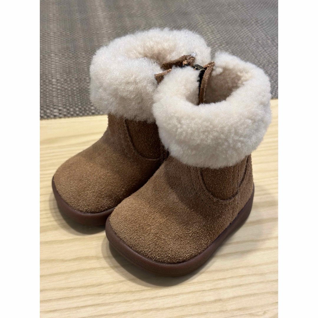 UGG(アグ)の【新品未使用】UGG/9cm レディースの靴/シューズ(ブーツ)の商品写真