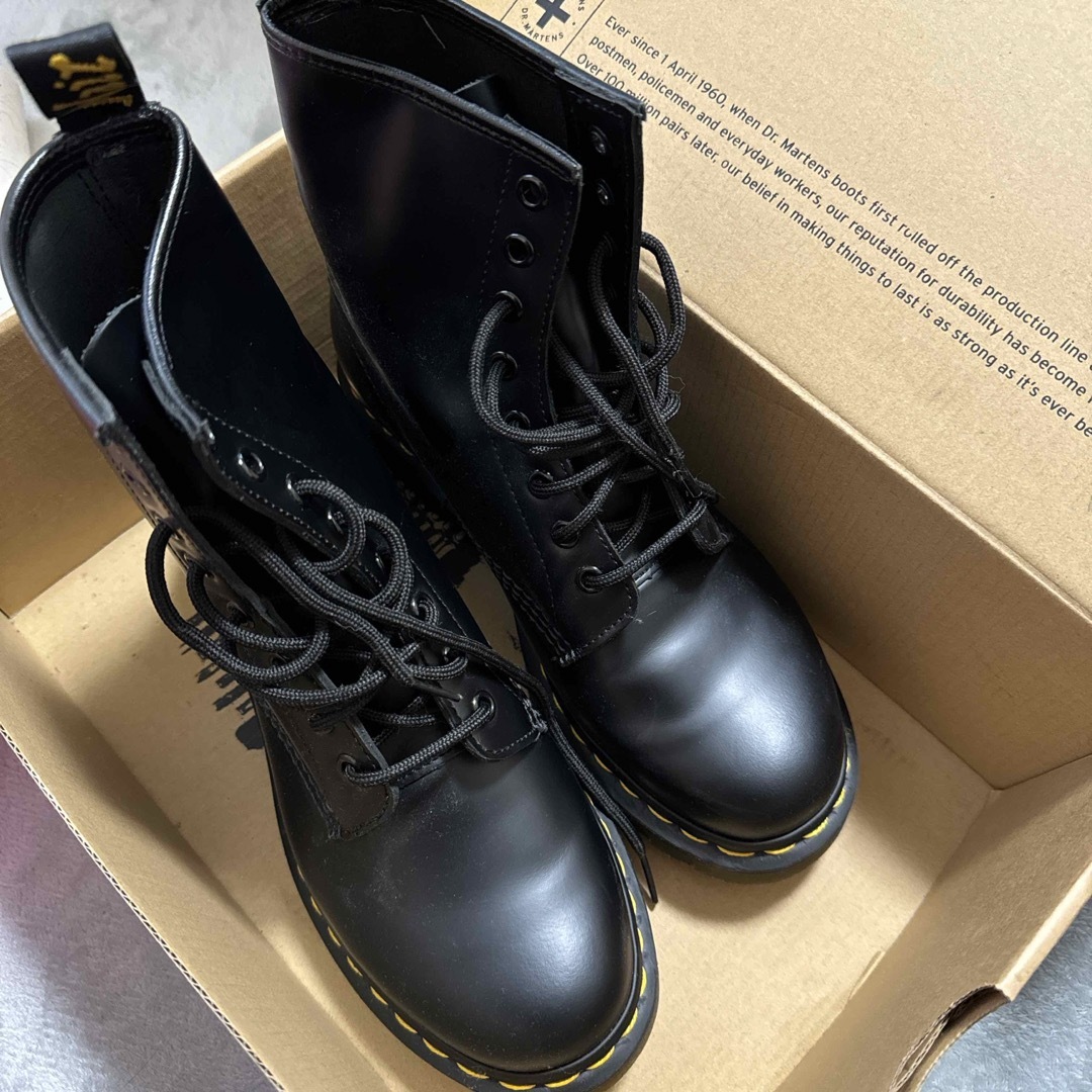 Dr.Martens(ドクターマーチン)のドクターマーチン ブーツ ブラック 25cm レディースの靴/シューズ(ブーツ)の商品写真