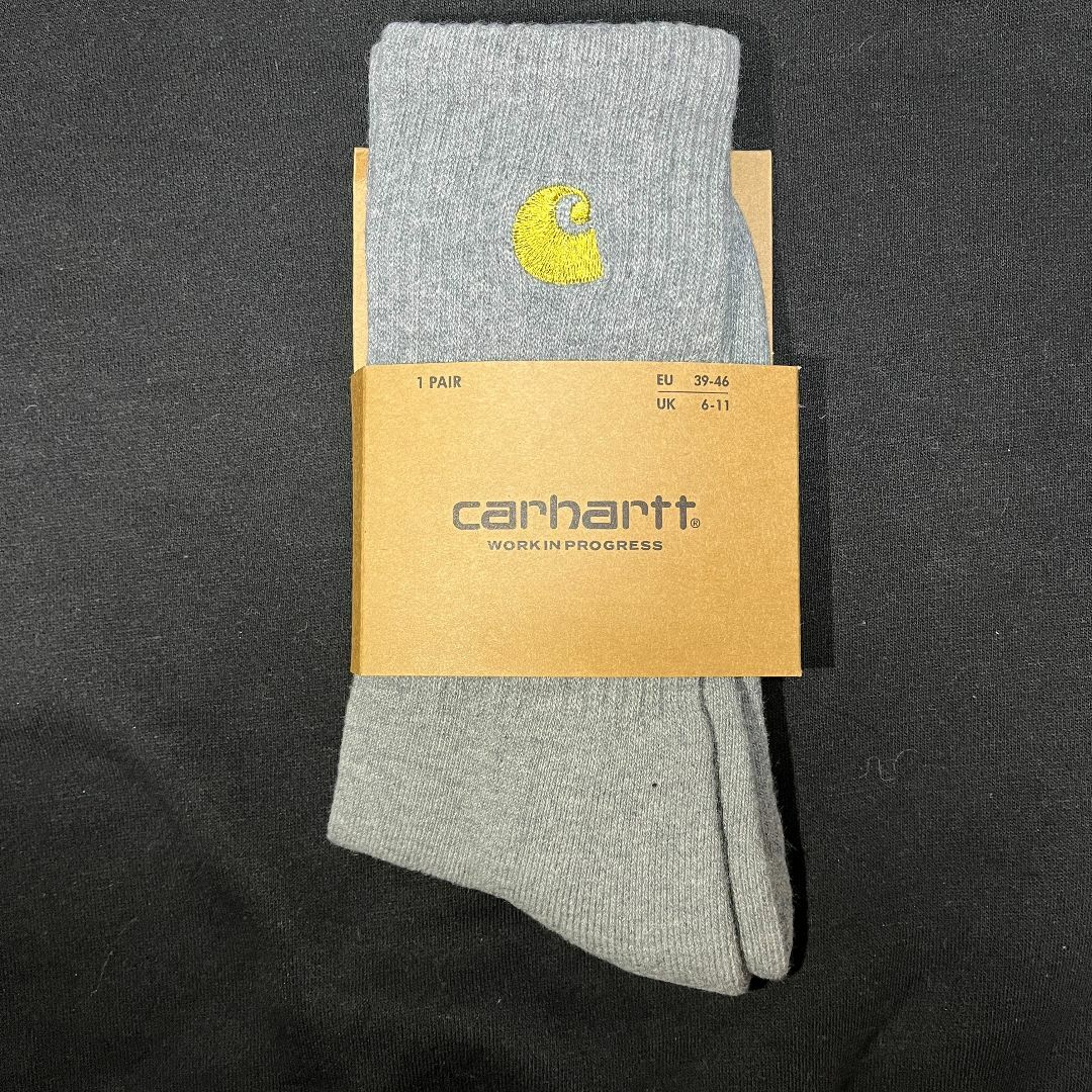 carhartt(カーハート)のcarhartt カーハート　ソックス 靴下　新品未使用品2足セット　グレー　白 メンズのレッグウェア(ソックス)の商品写真