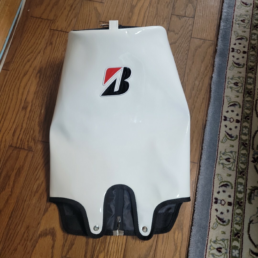 BRIDGESTONE(ブリヂストン)のブリヂストン 総エナメルプロレプリカモデルベッドカバー付き スポーツ/アウトドアのゴルフ(バッグ)の商品写真