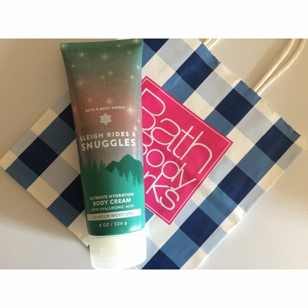 Bath & Body Works(バスアンドボディーワークス)のBB0160 SLEIGH RIDES & SNUGGLES BodyCream コスメ/美容のボディケア(ボディクリーム)の商品写真