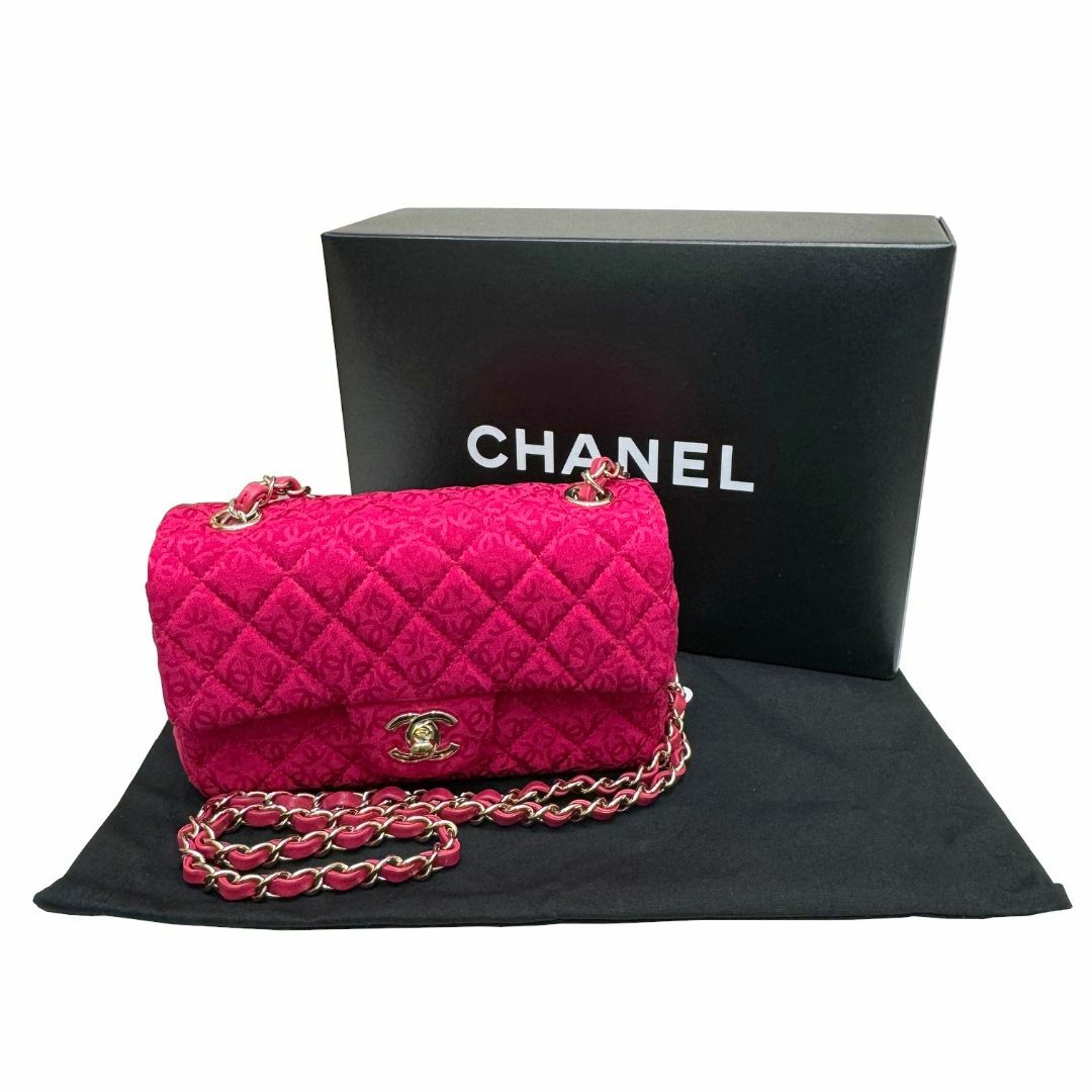 CHANEL(シャネル)のCHANEL シャネル マトラッセ20 マトラッセ チェーンショルダー ミニ ココマーク 総柄 A69900 ランダム番 金属プレート ピンク ゴールド金具 ジャージー 22SS レア ショルダーバッグ レディース チェーンバッグ レディースのバッグ(ショルダーバッグ)の商品写真