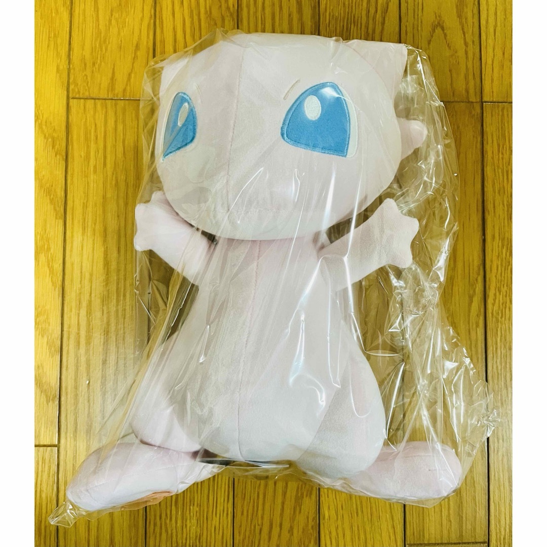 【新品】ポケモン  ミュウぬいぐるみ エンタメ/ホビーのおもちゃ/ぬいぐるみ(ぬいぐるみ)の商品写真