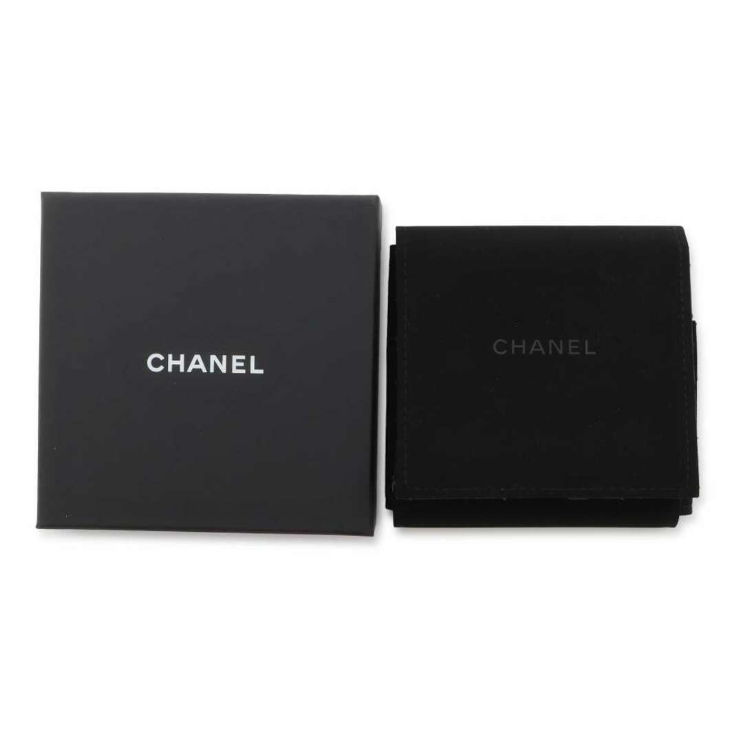 CHANEL(シャネル)のシャネル ヘアゴム シュシュ ココマーク ラムスキン CHANEL ヘアアクセサリー 白 レディースのファッション小物(その他)の商品写真