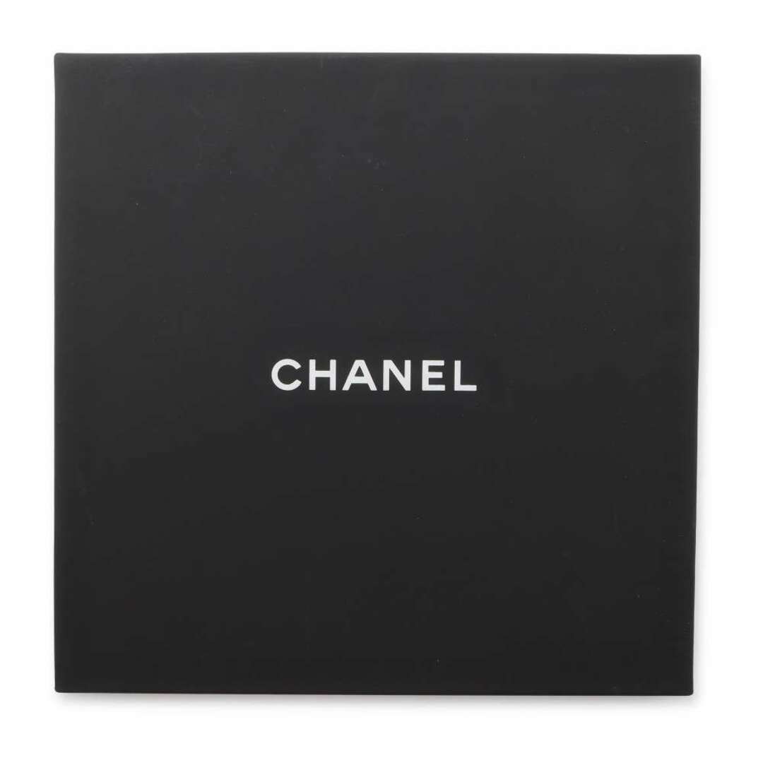 CHANEL(シャネル)のシャネル スカーフ ココマーク シルク CHANEL 黒 レディースのファッション小物(バンダナ/スカーフ)の商品写真