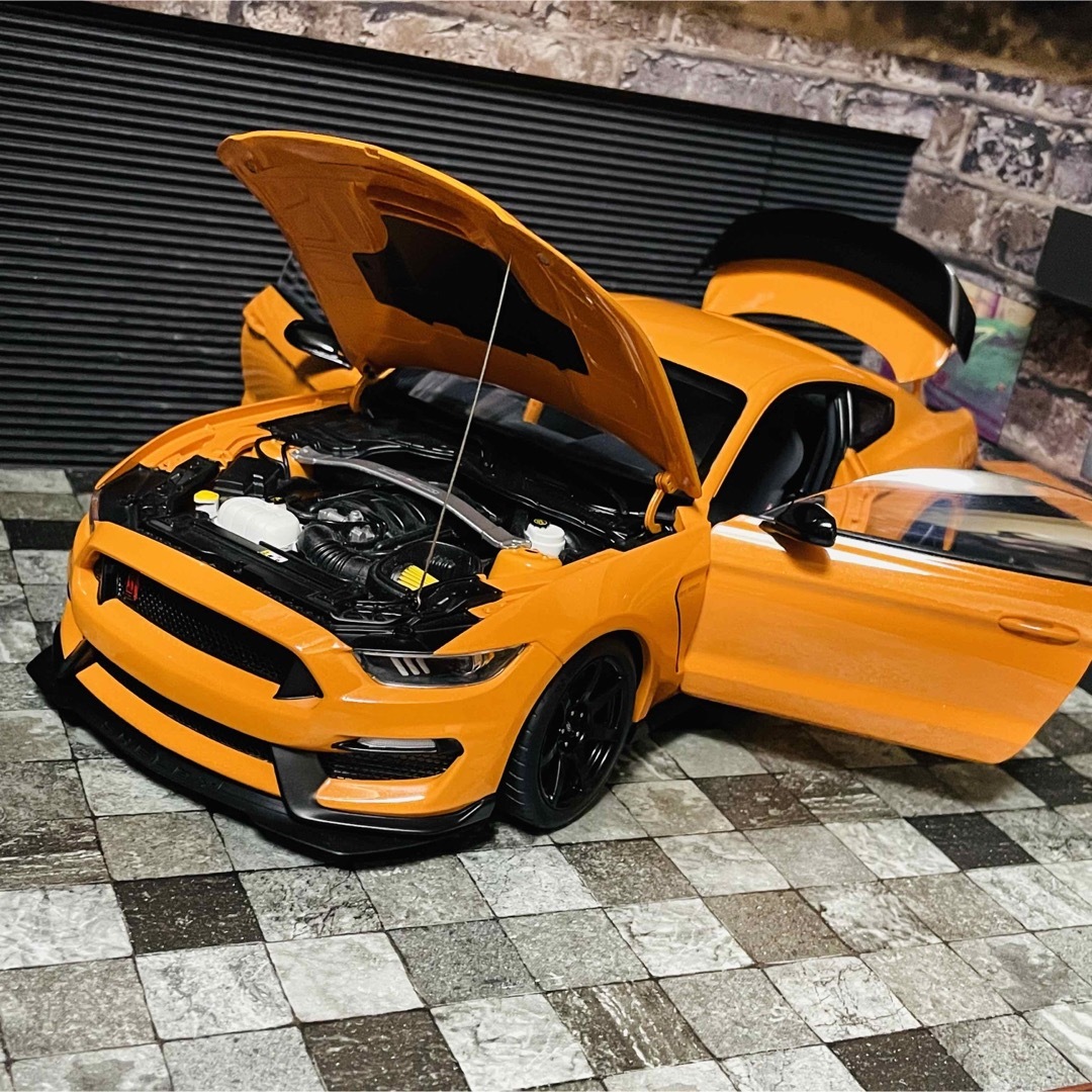 1/18 AUTOart フォード シェルビー マスタング GT350R 1/18 AUTOart フォード シェルビー マスタング GT350R