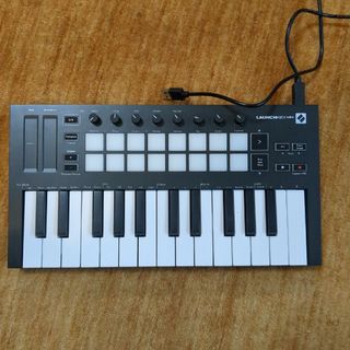 Launch KEY mini　novation(キーボード/シンセサイザー)