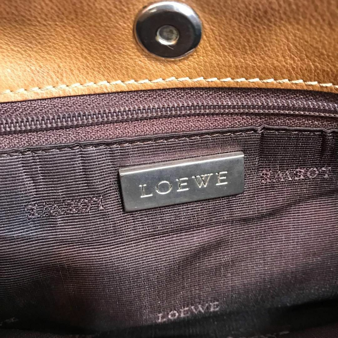 LOEWE(ロエベ)のLOEWE　ロエベ　アナグラム　ショルダーバッグ　レザー　斜め掛け　ユニセックス メンズのバッグ(ショルダーバッグ)の商品写真