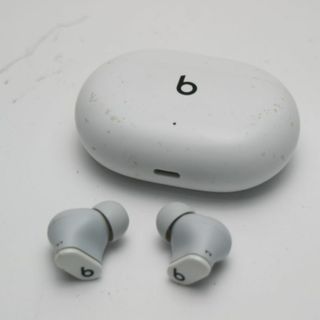 ビーツバイドクタードレ(Beats by Dr Dre)の良品中古 Beats Studio Buds ホワイト  M111(ヘッドフォン/イヤフォン)