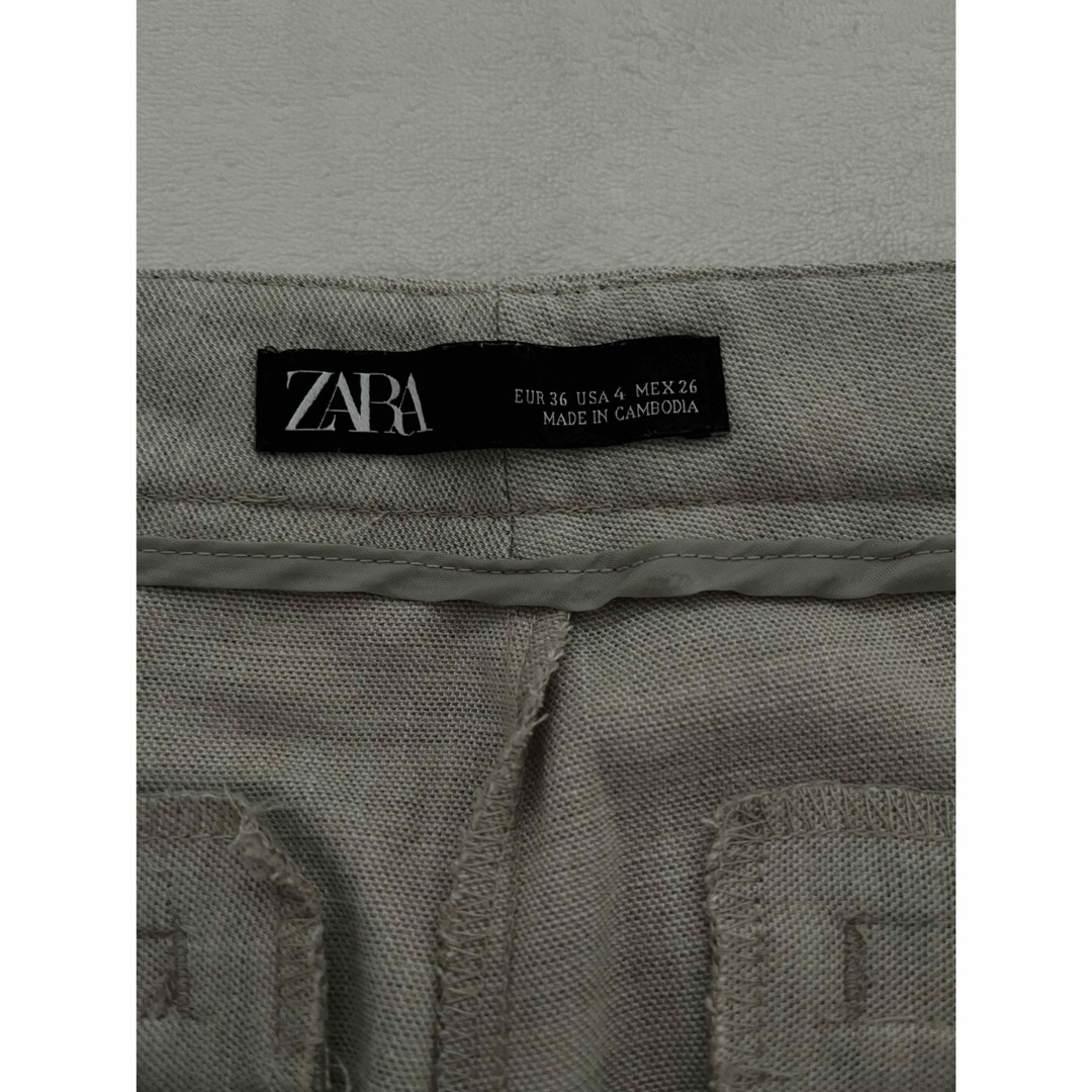 ZARA(ザラ)のZARA  ザラ　ノータックパンツ　36 レディースのパンツ(その他)の商品写真