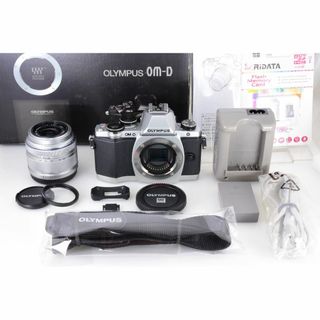 オリンパス(OLYMPUS)の【Wifi搭載】OLYMPUS OM-D E-M10 標準 レンズセット 付属品(ミラーレス一眼)