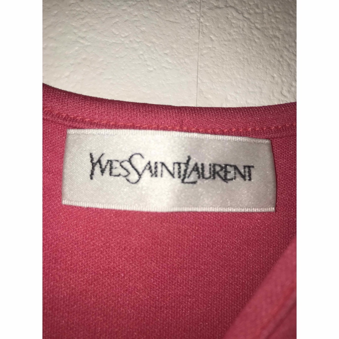 Yves Saint Laurent(イヴサンローラン)のブランド　YVES SAINT LAURENT   半袖カットソー　M      レディースのトップス(カットソー(半袖/袖なし))の商品写真