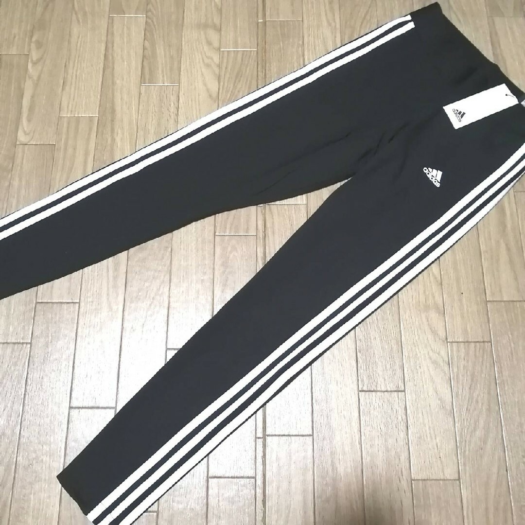 adidas(アディダス)の【大人気残りわずか】新品　アディダス　レディース　レギパン　Мサイズ　ブラック レディースのレッグウェア(レギンス/スパッツ)の商品写真