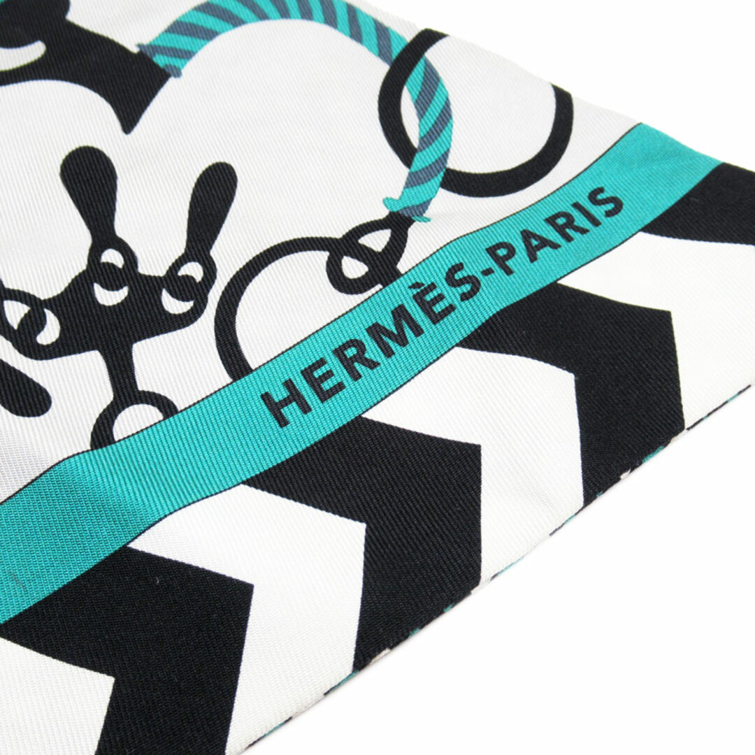 Hermes(エルメス)のエルメス HERMES スカーフ マキシツイリー シルク ライトグレー/グリーン/ブラック レディース 送料無料【中古】 w0036a レディースのファッション小物(バンダナ/スカーフ)の商品写真
