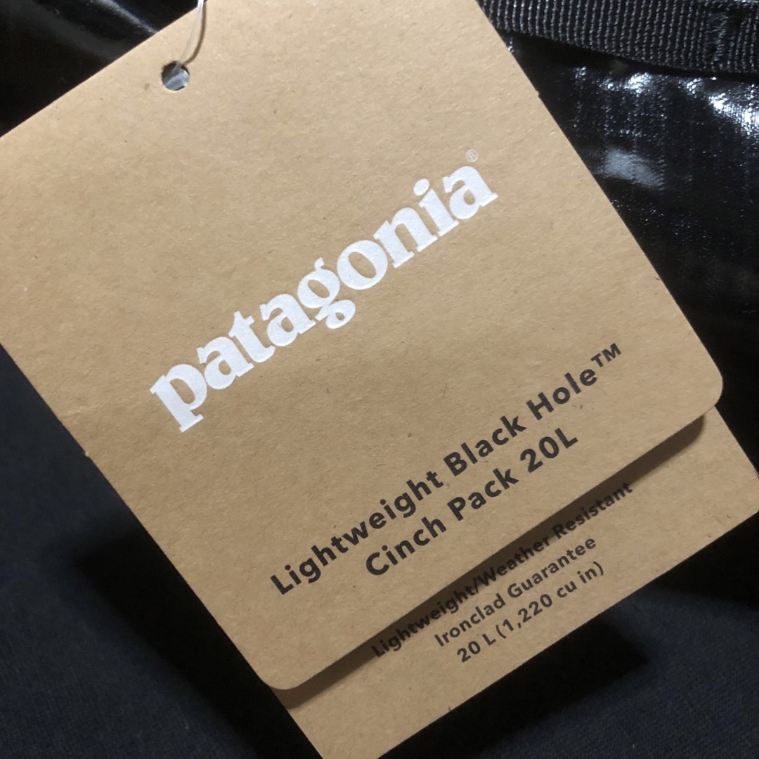 patagonia(パタゴニア)のタグ付き 未使用品 パタゴニア ライトウェイト ブラックホールシンチバックパック メンズのバッグ(バッグパック/リュック)の商品写真