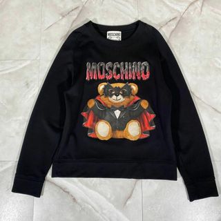 モスキーノ(MOSCHINO)のモスキーノ　ヴァンパイアベアプリントプルオーバー　ブラック　48 クマ　吸血鬼(トレーナー/スウェット)