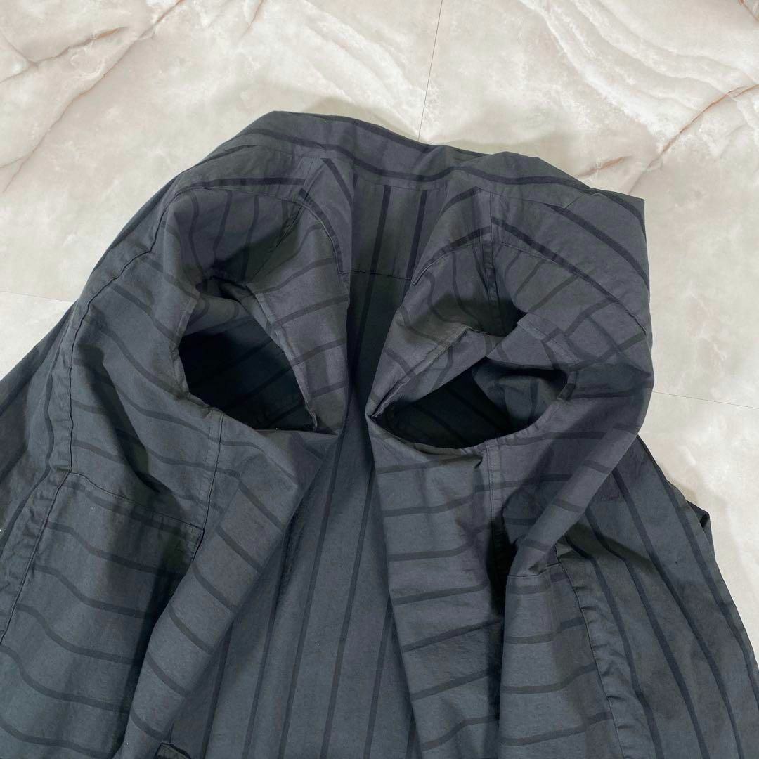 ISSEY MIYAKE(イッセイミヤケ)のハートイッセイミヤケ　ストライプボーダー切り替えシャツジャケット　グレー　2 レディースのジャケット/アウター(テーラードジャケット)の商品写真