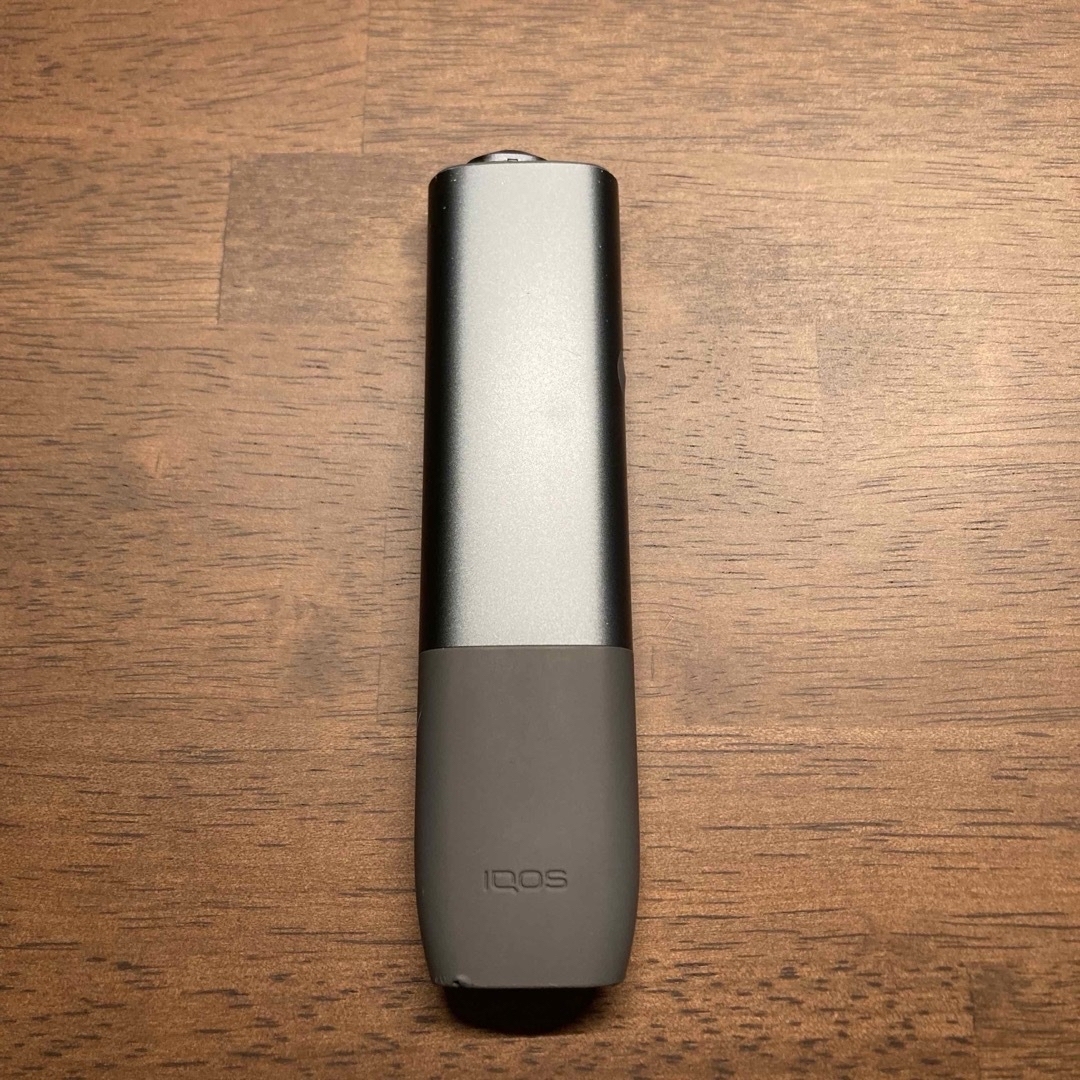 IQOS(アイコス)の【中古品】IQOS 純正 イルマワン ホルダー、充電器セット ペブルグレー メンズのファッション小物(タバコグッズ)の商品写真