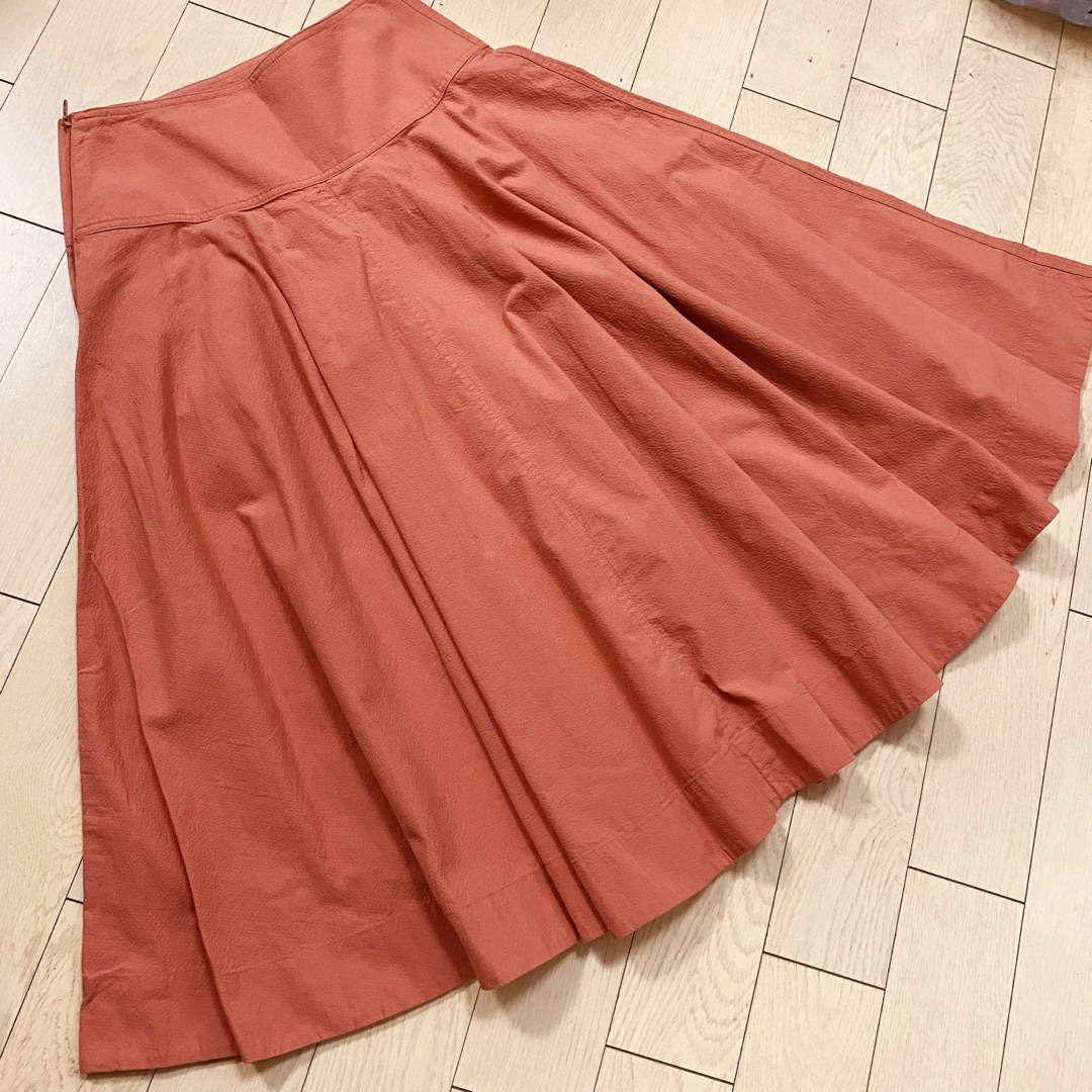 UNIQLO(ユニクロ)の【ユニクロ】たっぷりフレアスカート　オレンジ レディースのスカート(ロングスカート)の商品写真