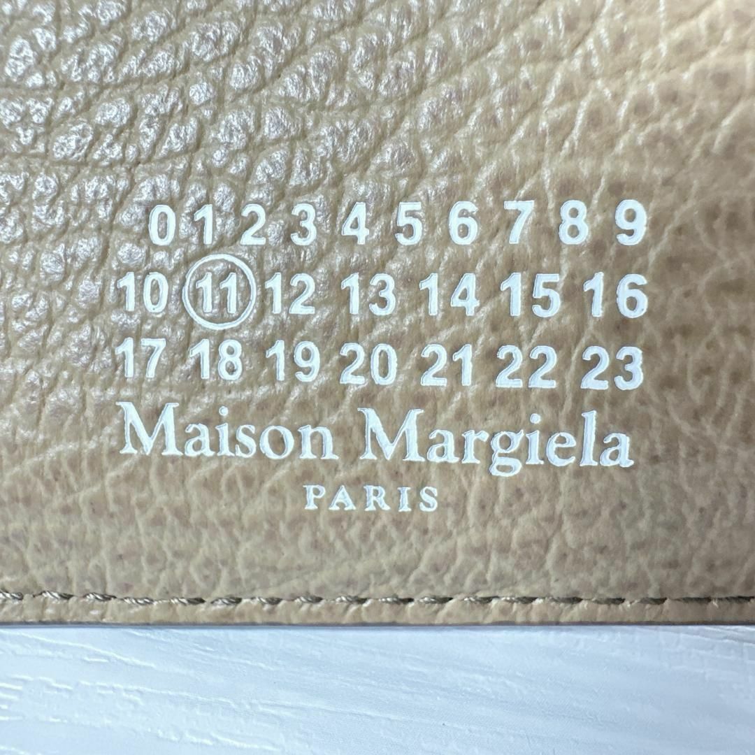 Maison Martin Margiela(マルタンマルジェラ)のメゾンマルジェラ 三つ折り財布 コンパクトウォレットS56UI0136 レディースのファッション小物(財布)の商品写真