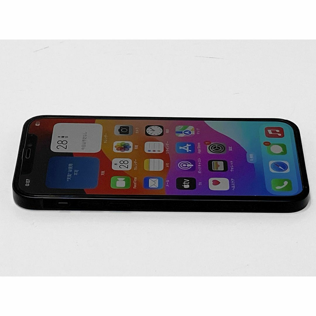 Apple(アップル)のバッテリー100％ iPhone12 64GB ブラック MGHN3J／A  スマホ/家電/カメラのスマートフォン/携帯電話(スマートフォン本体)の商品写真