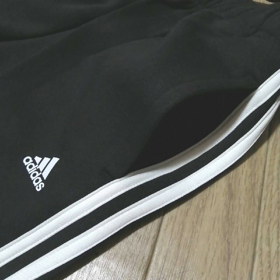 adidas(アディダス)の【定価8470円】新品　アディダス　スエット　セットアップ　黒　グレー　正規品 レディースのトップス(トレーナー/スウェット)の商品写真