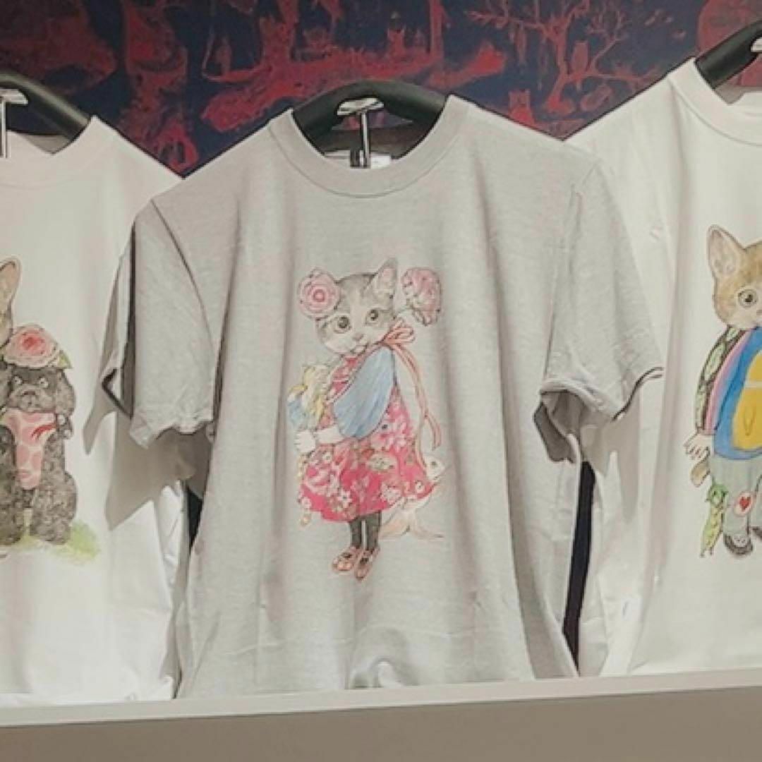 ヒグチユウコ(ヒグチユウコ)のヒグチユウコ 台湾 Tシャツ グレー Mサイズ レディースのトップス(Tシャツ(半袖/袖なし))の商品写真