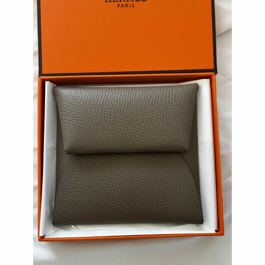 Hermes(エルメス)の新品　バスティア　エルメス　エトゥープ メンズのファッション小物(コインケース/小銭入れ)の商品写真