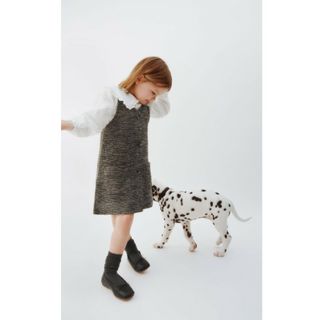 ザラキッズ(ZARA KIDS)のZARAベビー　スエードワンピース　104センチ(ワンピース)