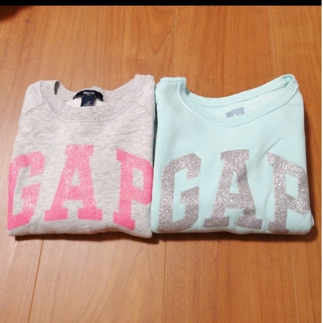 GAP(ギャップ)のGAP トレーナー 女の子　２枚セット110 キッズ/ベビー/マタニティのキッズ服女の子用(90cm~)(Tシャツ/カットソー)の商品写真